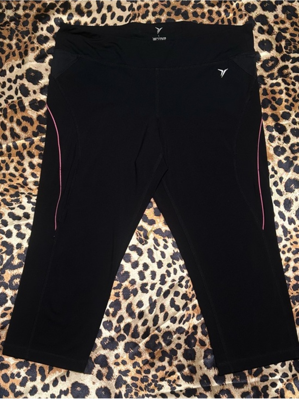 Old Navy Active Black Capri Leggings with Pink Piping